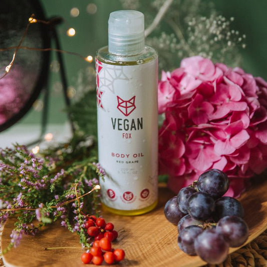 Front of Vegan Fox Red Grape Body Oil, 200 ml natural body oil for skin elasticity and glow - That Green Store