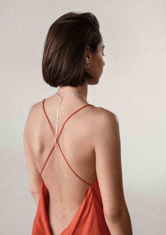Elegant woman wearing Paper Clip Y-Necklace Silver