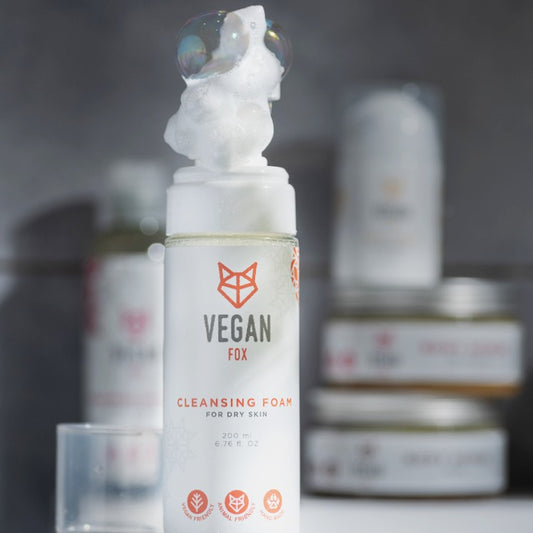 Texture of Vegan Fox Cleansing Foam for Dry Skin, 200 ml gentle facial cleanser for a fresh complexion - That Green Store