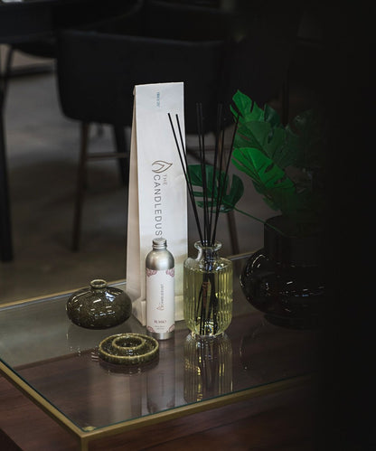 Elegant room diffuser 500ml bottle for interior styling - Breeze