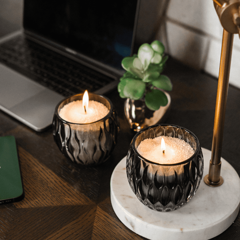 Unique artisanal powdered candle for home decor -  Dark Honey