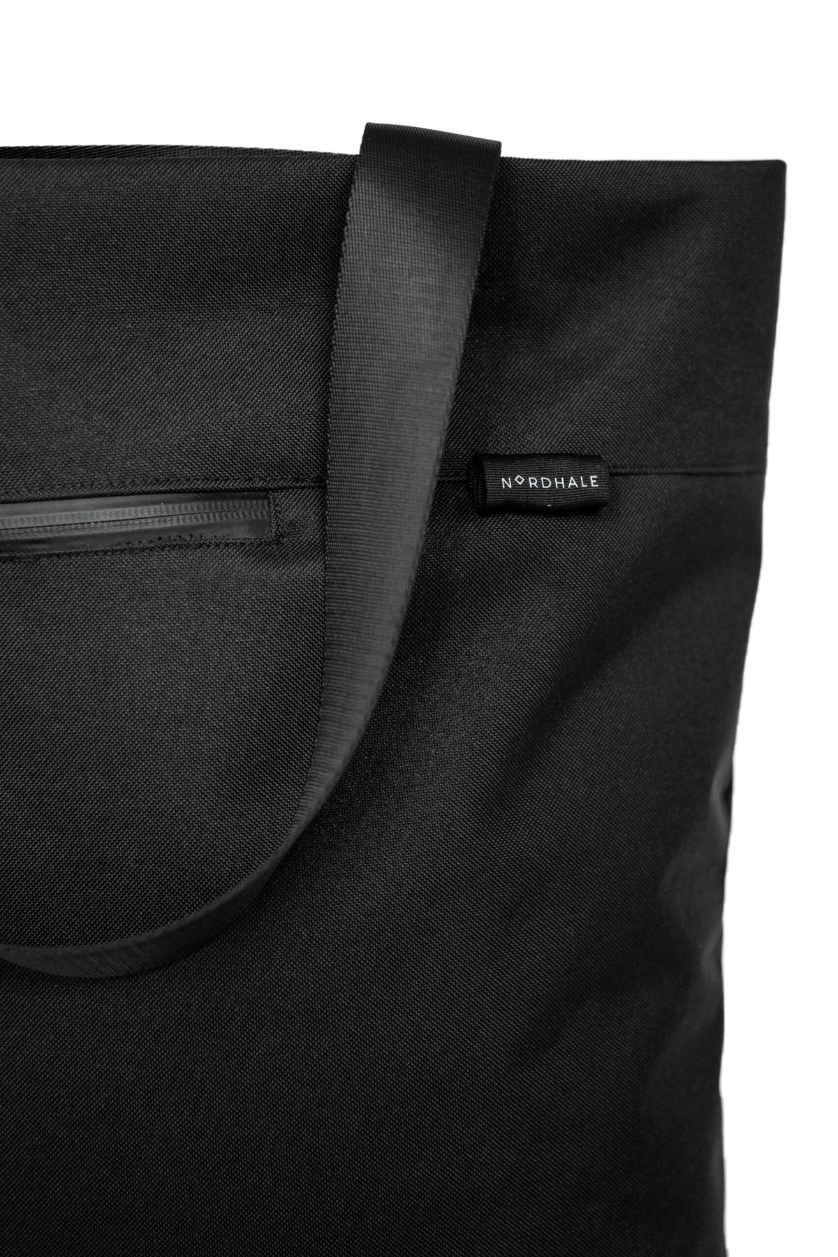 Detail of VIK Large Tote Bag in recycled felt, spacious eco-friendly shoulder bag