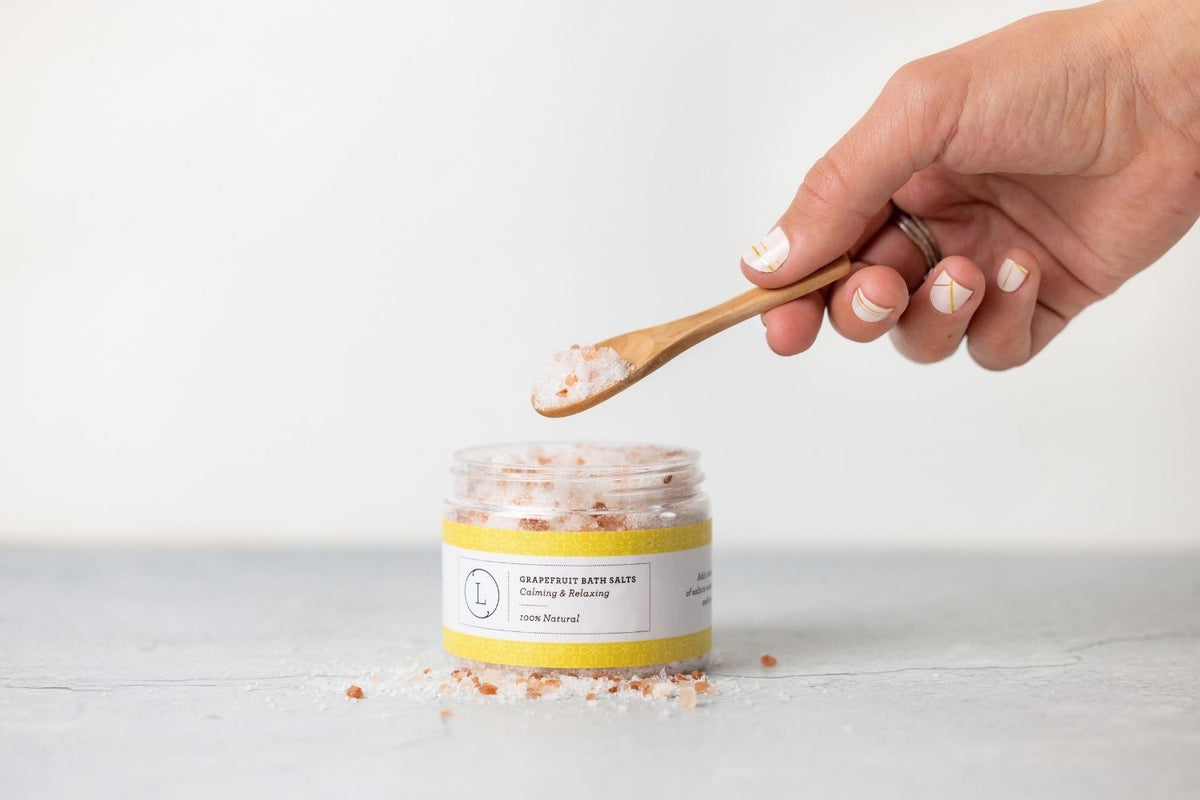 Grapefruit Bath Salts - Close-up pink Himalayan salt and dried citrus crystals | Lizush