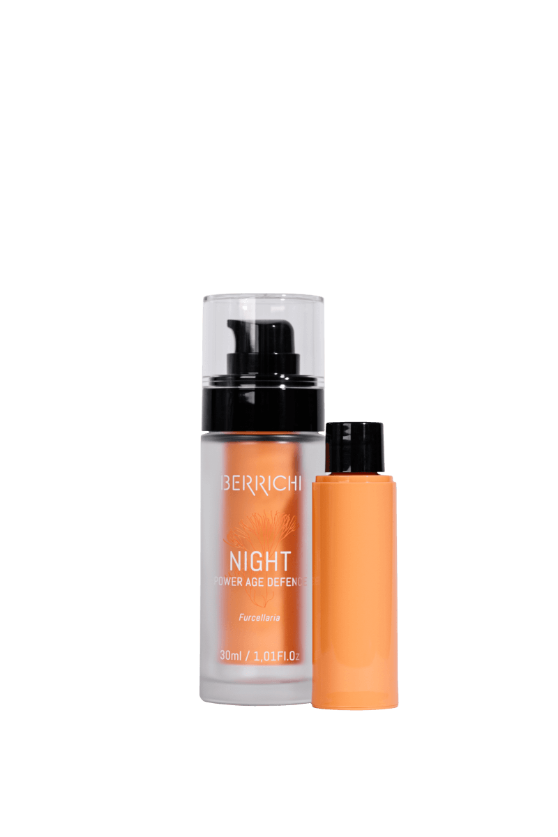 Luxurious regenerating night cream texture with algae