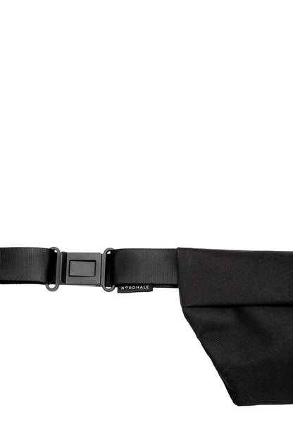 Detail of OSLO Crossbody Bag front view in charcoal gray recycled felt, sustainable vegan bag