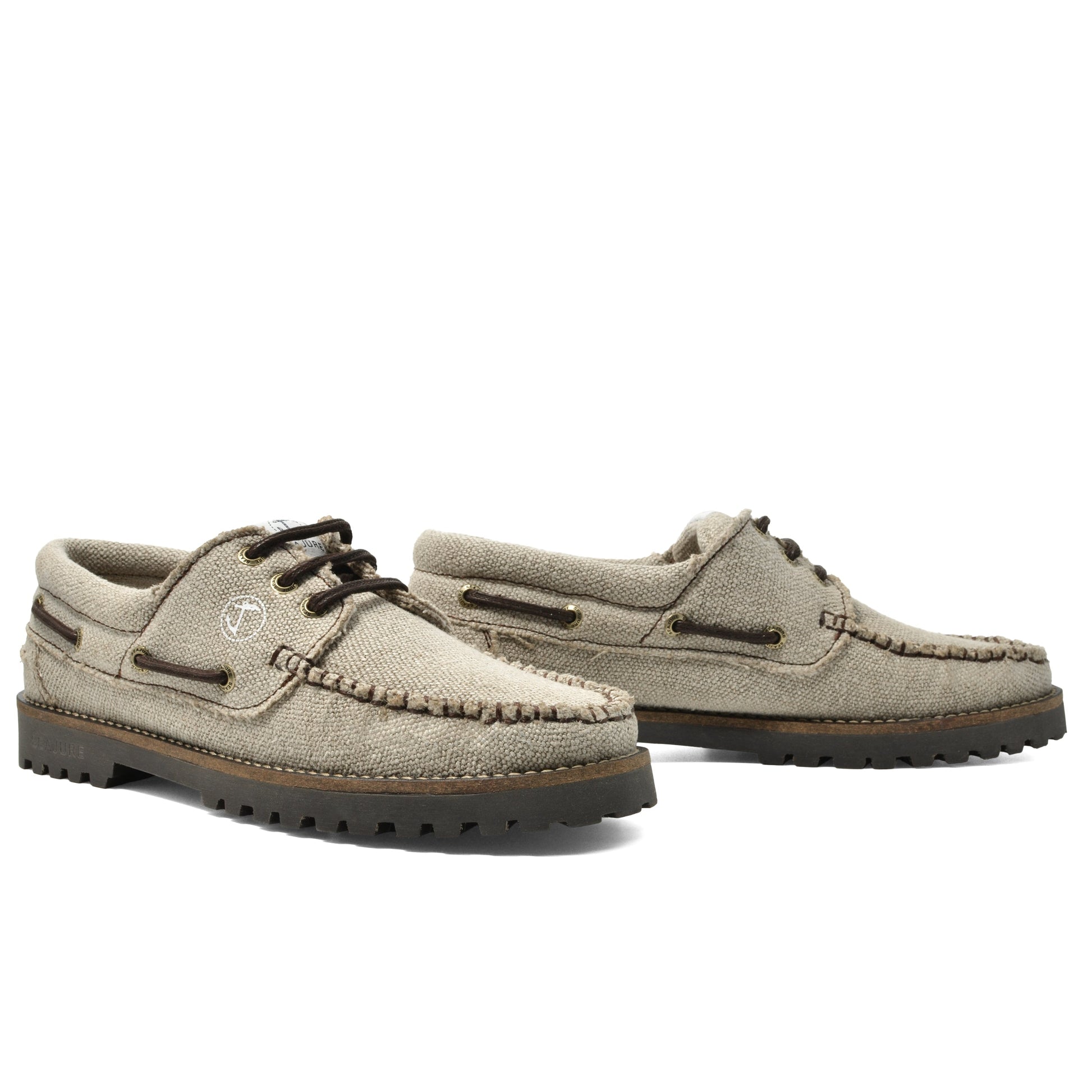 Pair of men's vegan hemp boat shoes Embleton by Seajure - 3/4 perspective
