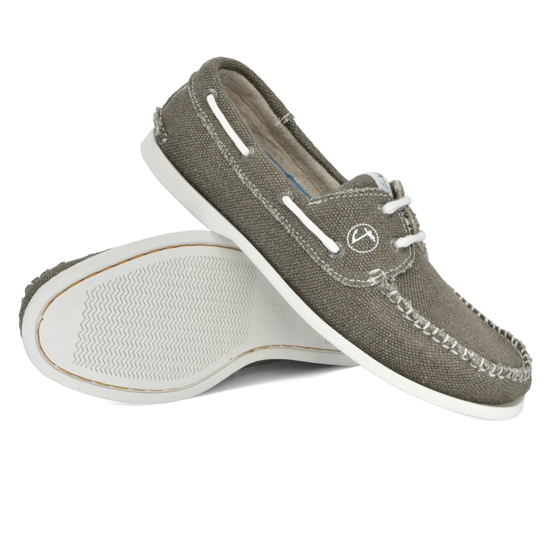 Seajure Scopello vegan boat shoes showing non-marking natural rubber outsole tread