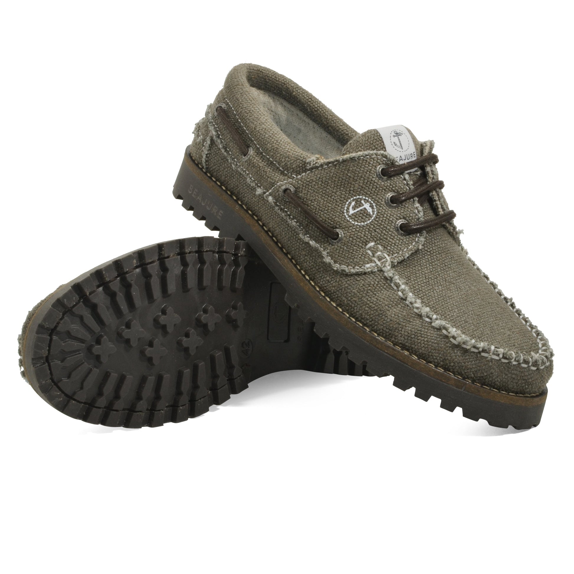 Seajure Vik vegan boat shoes showing non-marking natural rubber outsole tread
