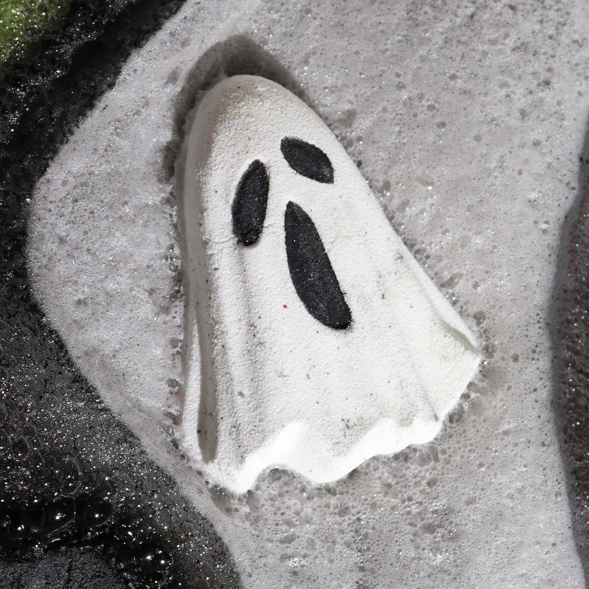 Spooky Classics — Vegan Halloween Bath Bomb & Body Care Gift Set