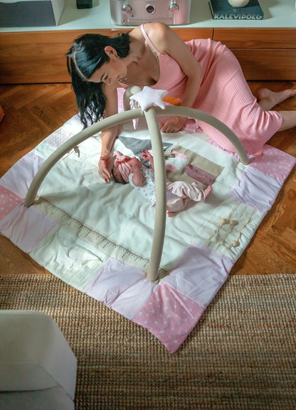 Spacious GOTS-certified cotton baby activity blanket for motor skills development, 120x120cm - Pink
