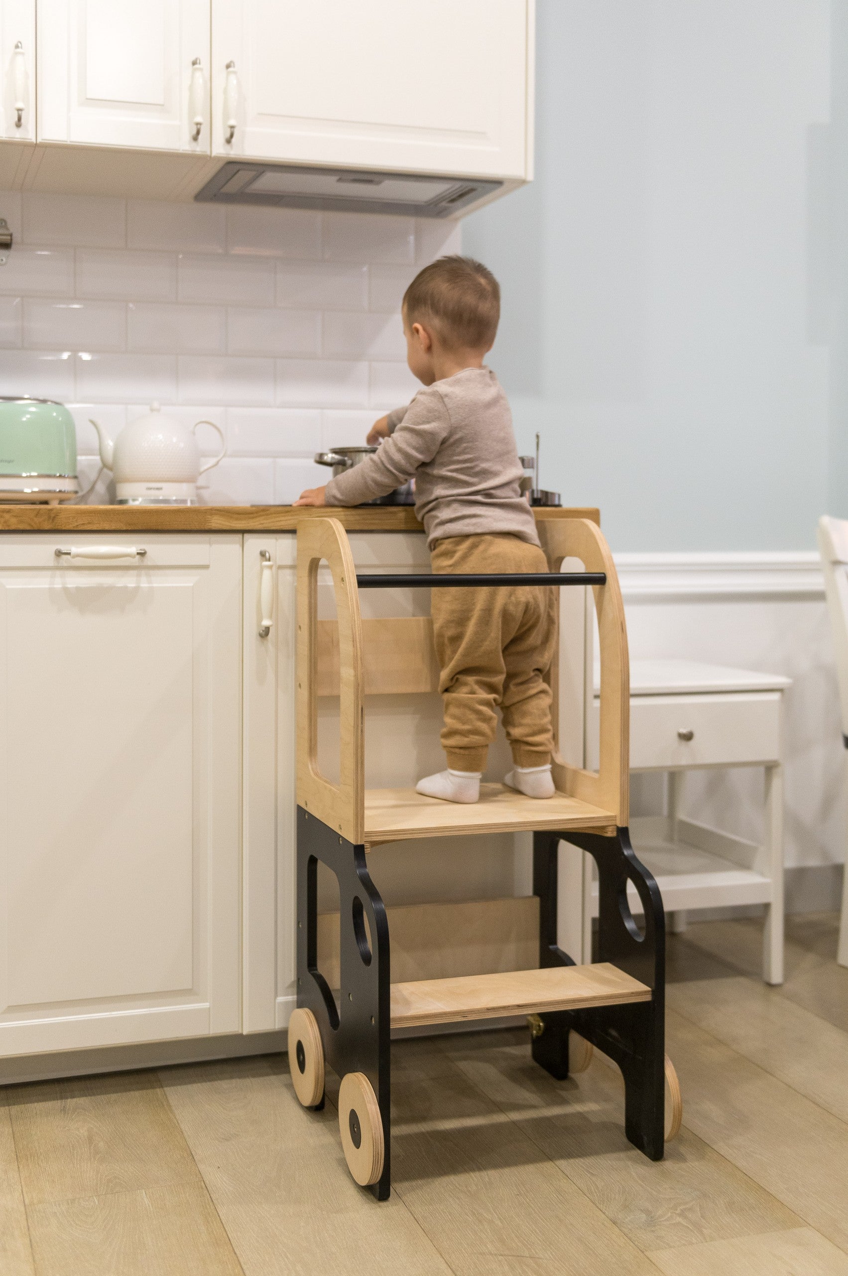 Car Kitchen Helper / Learning Table