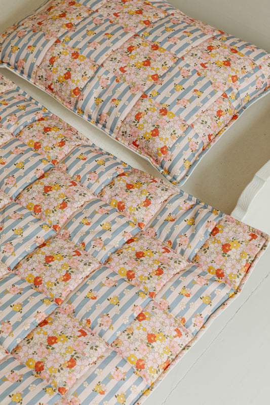 Moi Mili Summer Garden Patchwork Set - Quilted cotton blanket and pillow