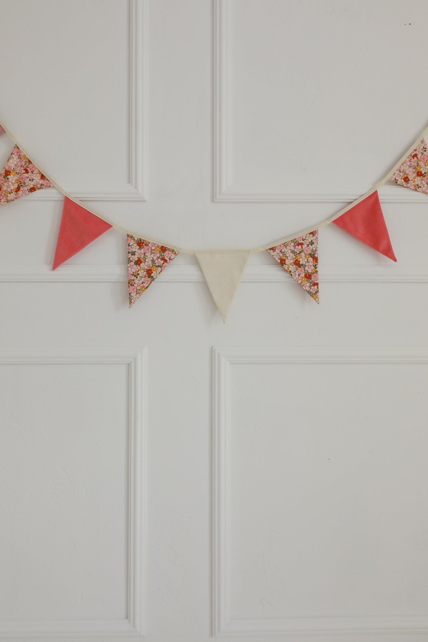Garland - Birthday In Garden
