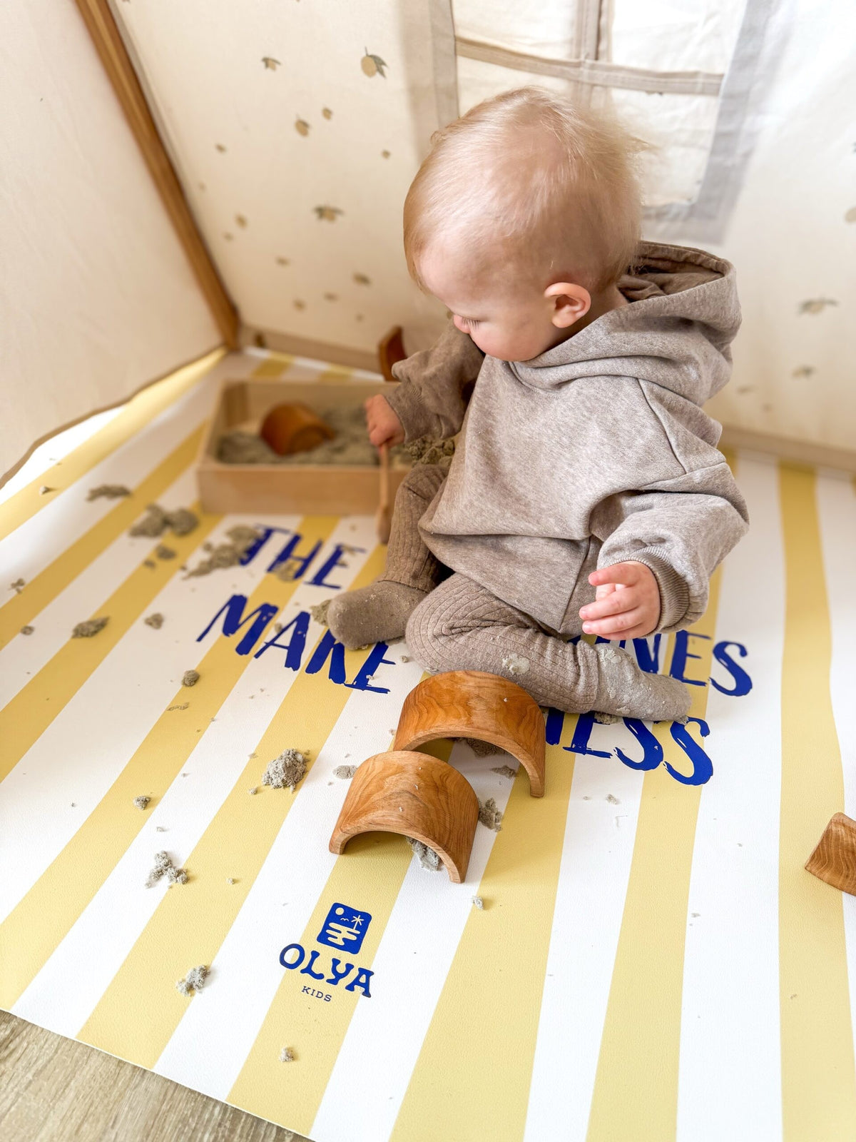 Kids Mealtime Floor Mat, Non-Slip & Waterproof - Wild Citronello