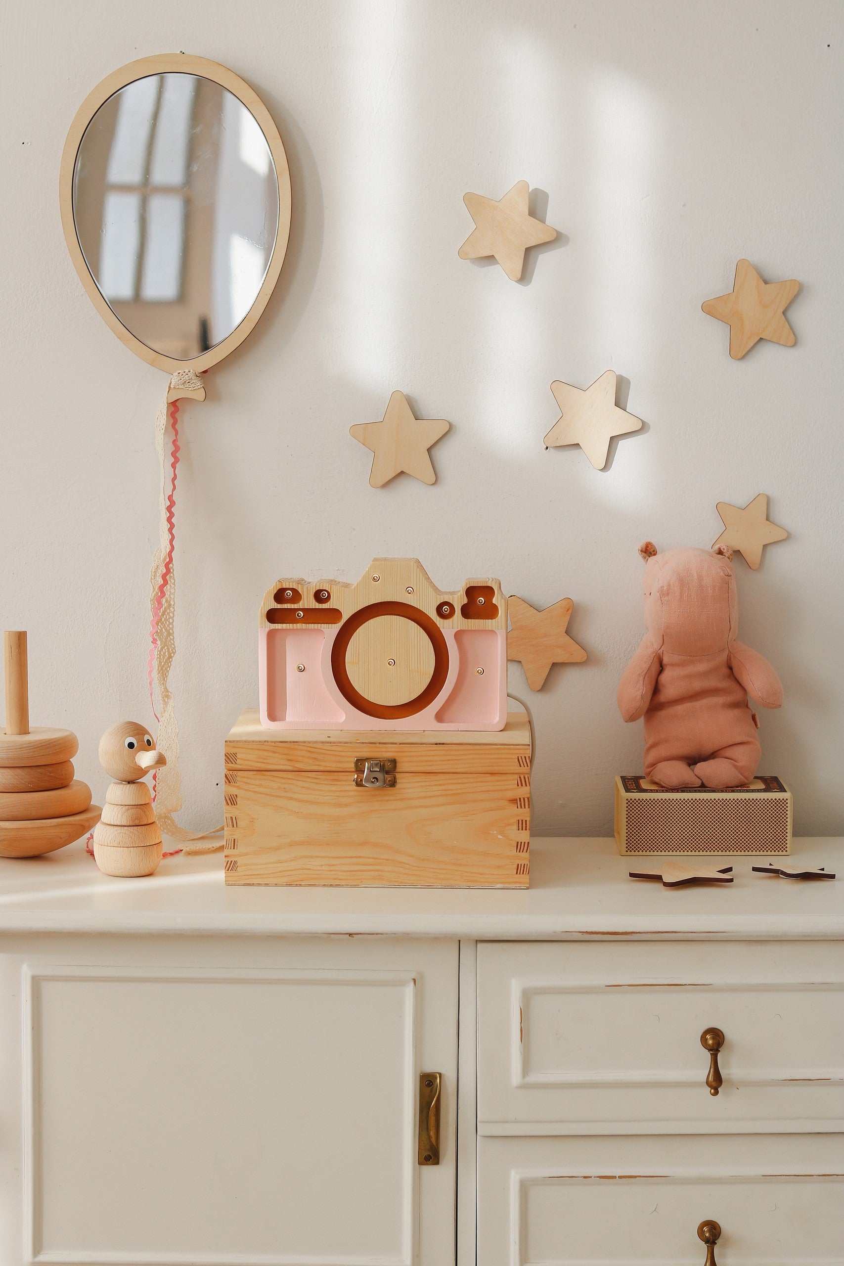 Kids Room Balloon Mirror – Child-Friendly Acrylic & Wood
