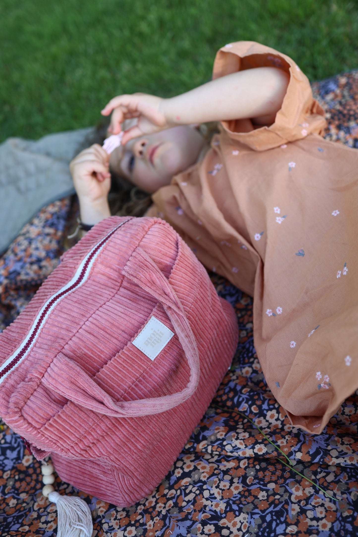 Lifestyle: Joyful travel organization with the Coral cotton set