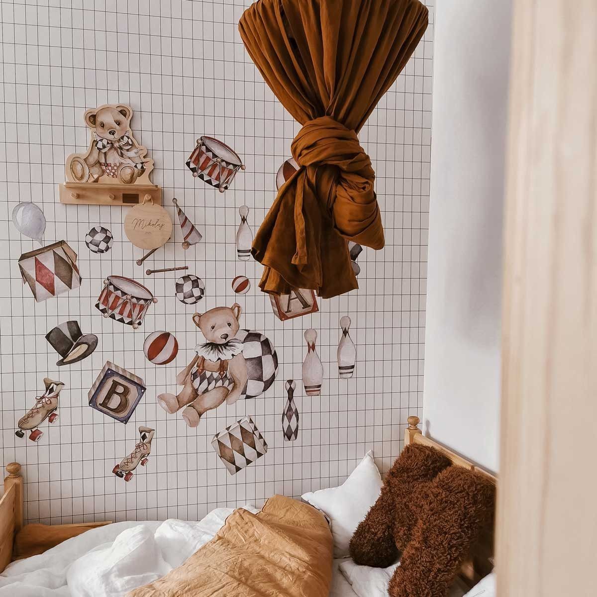 Mini Wall Shelf - Teddy Bear
