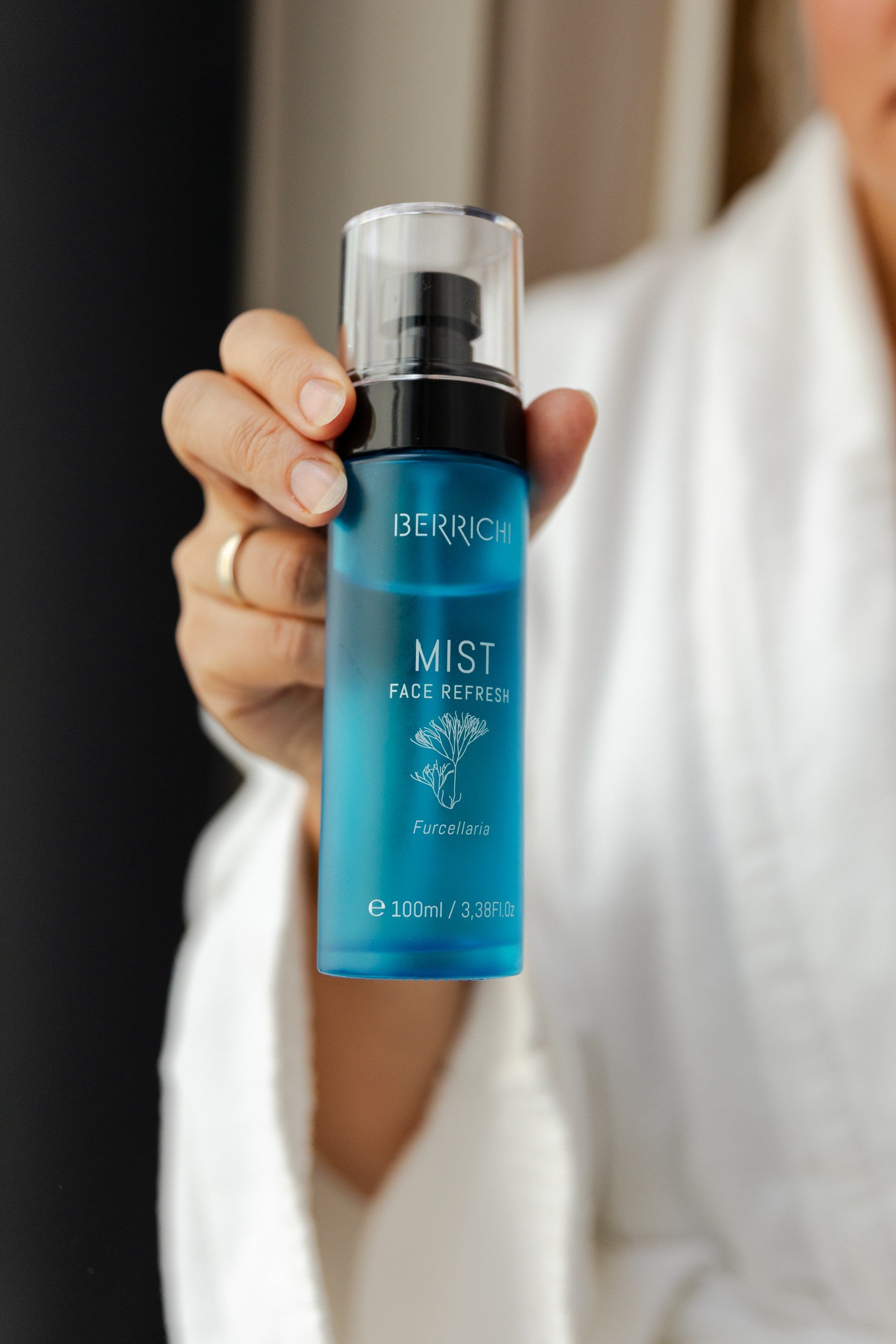 Detail of Berrichi MIST Face Spray 100ml premium hydrating bottle