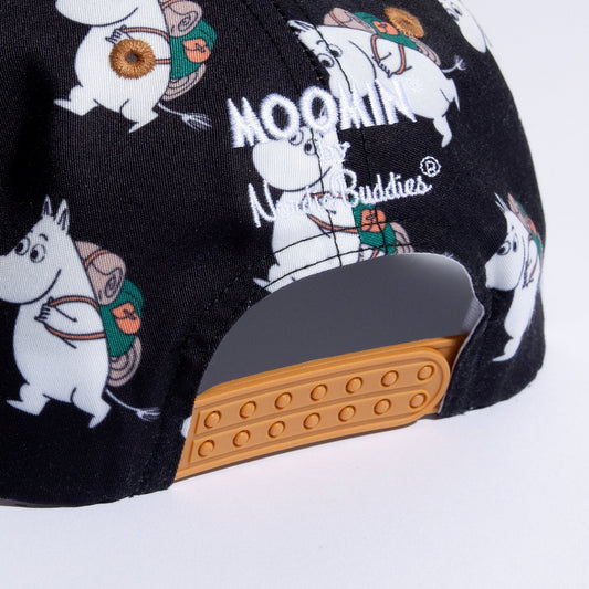 Close-up detail of adjustable back closure on Moomin Adventure black kids flat cap | Moomin by Nordicbuddies