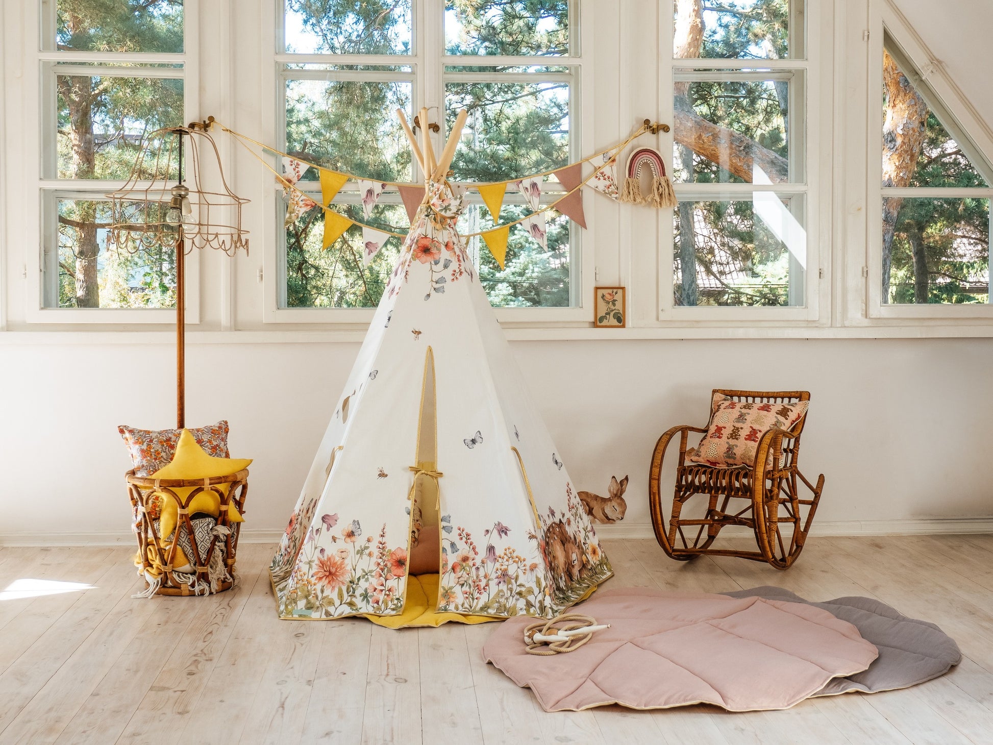 Moi Mili Powder Pink Linen Leaf Playmat: large leaf-shaped baby mat and coordinating teepee tent in a stylish nursery
