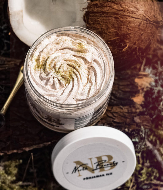 Airy whipped texture of the golden glow body cream for a radiant skin finish